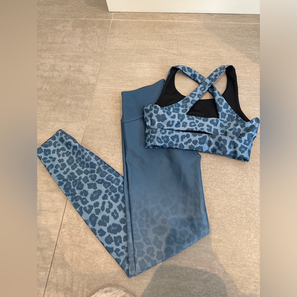 Workout set - Picture 2 of 2